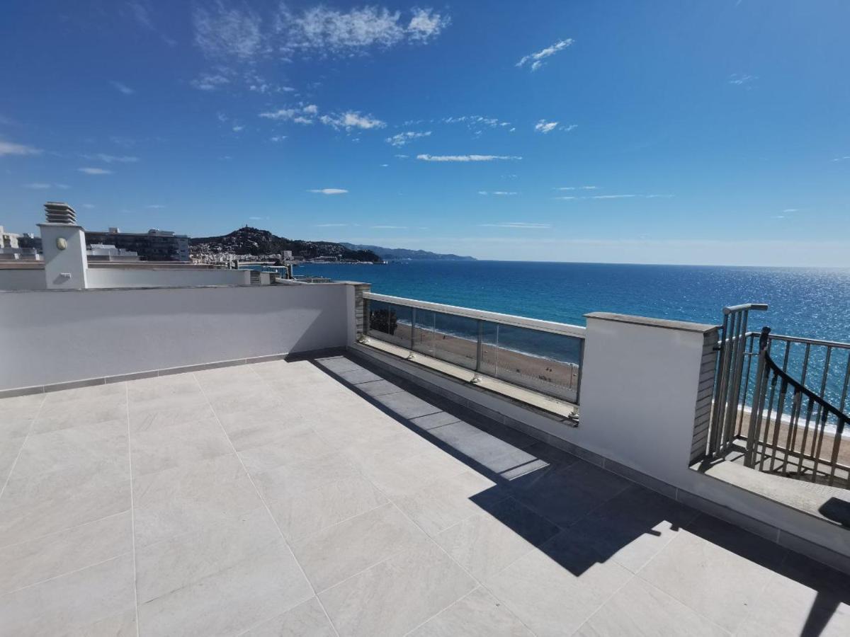 Seafront Apartment In Blanes Zewnętrze zdjęcie